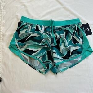 NWT Under Armour Women's Play Up Inset Printed Training Shorts
